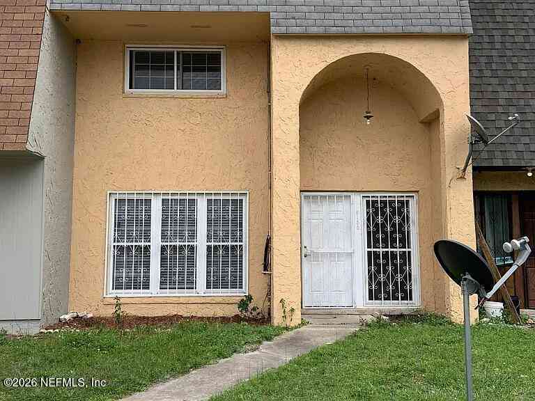 Townhouse For Sale - 6135 Tuscony Circle<br/> Jacksonville, FL 32277