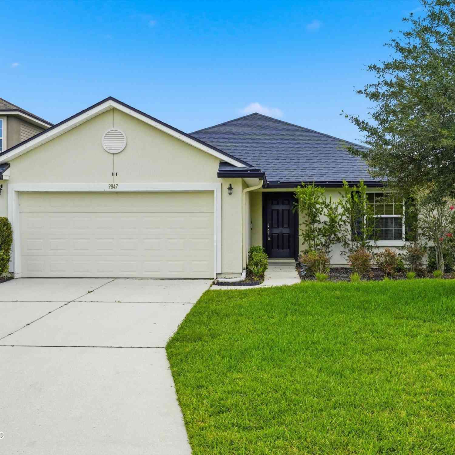 Homes For Rent - 9847 Sailor Drive<br/> Jacksonville, FL 32221