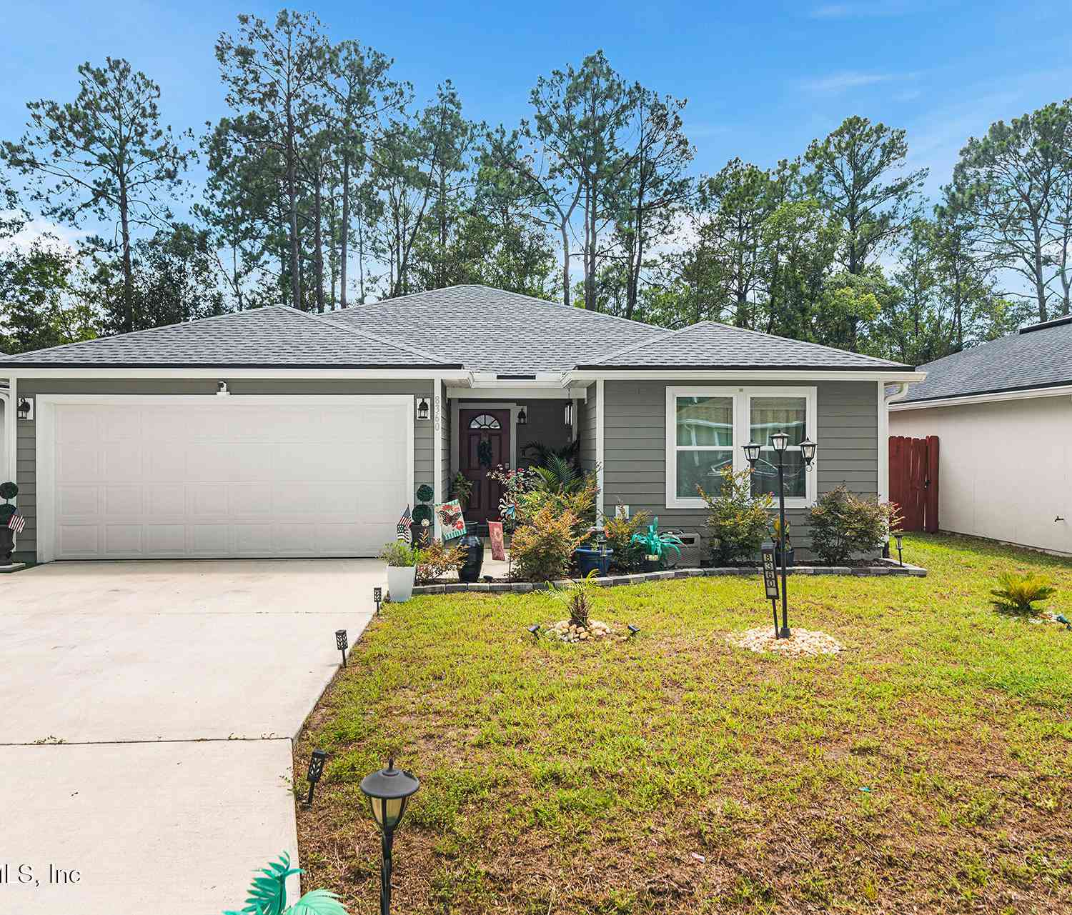 Homes For Sale - 8360 Hewitt Street<br/> Jacksonville, FL 32244