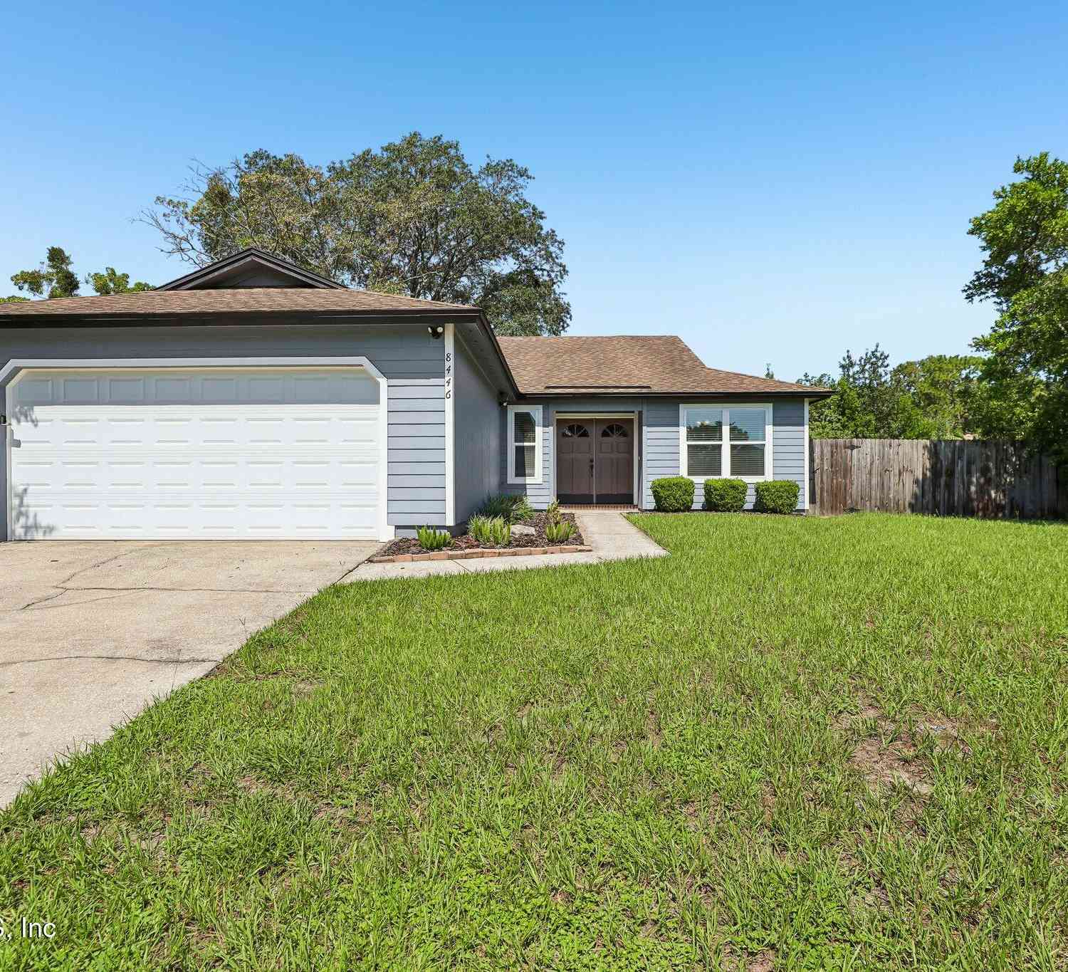 Homes For Sale - 8446 Sand Point Drive<br/> Jacksonville, FL 32244