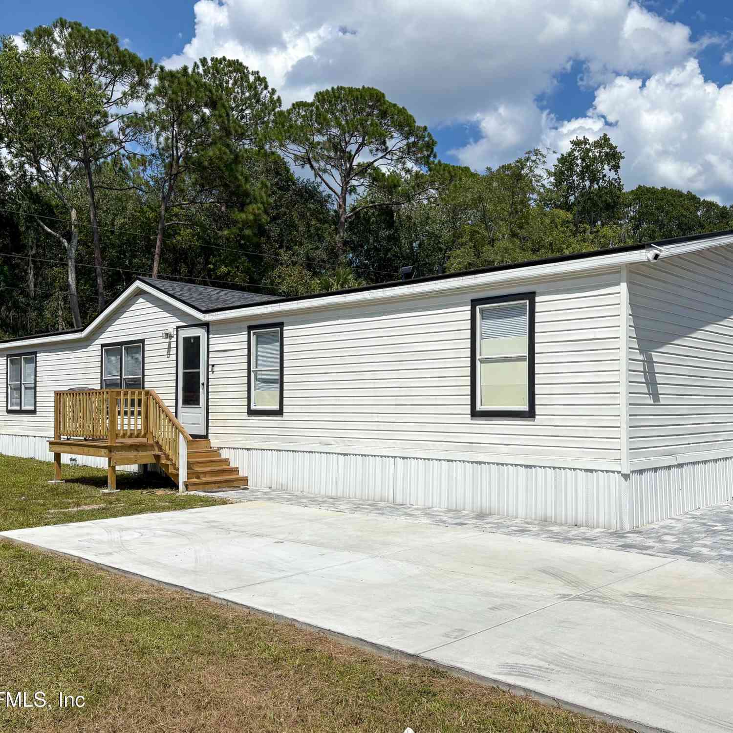 Mobile Home For Sale - 1108 W King Street<br/> Saint Augustine, FL 32084