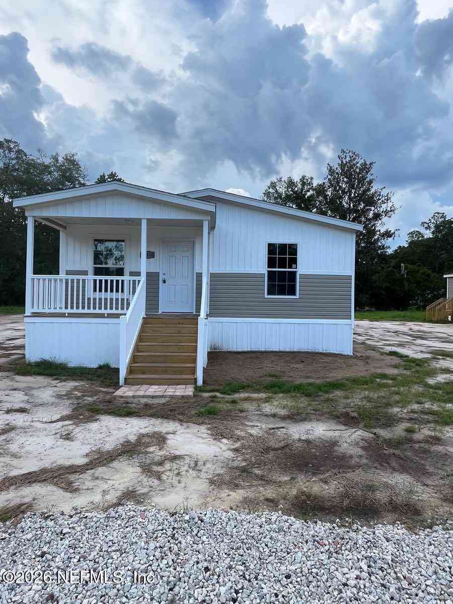 Mobile Home For Sale - 27418 W Third Avenue<br/> Hilliard, FL 32046