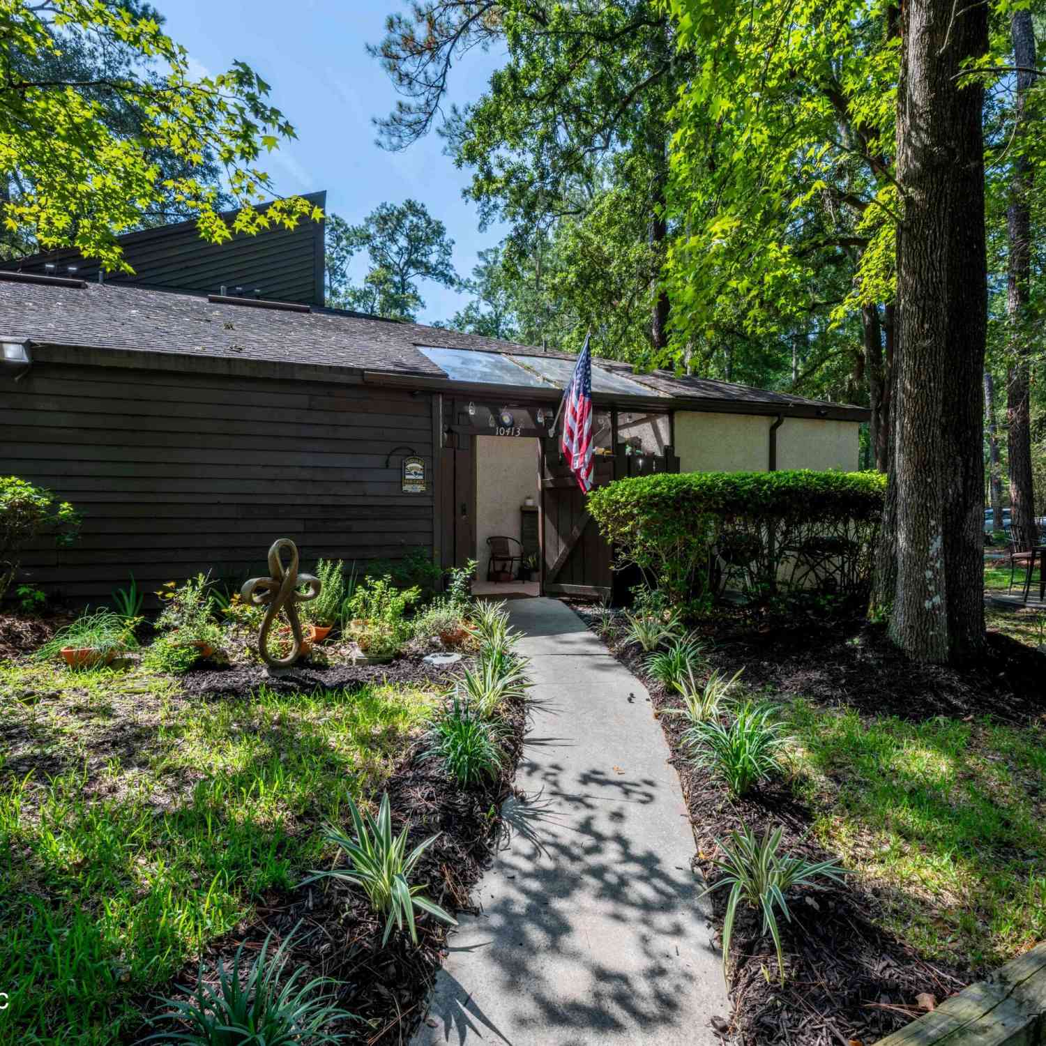 Townhouse For Sale - 10413 Bigtree Circle #10413<br/> Jacksonville, FL 32257