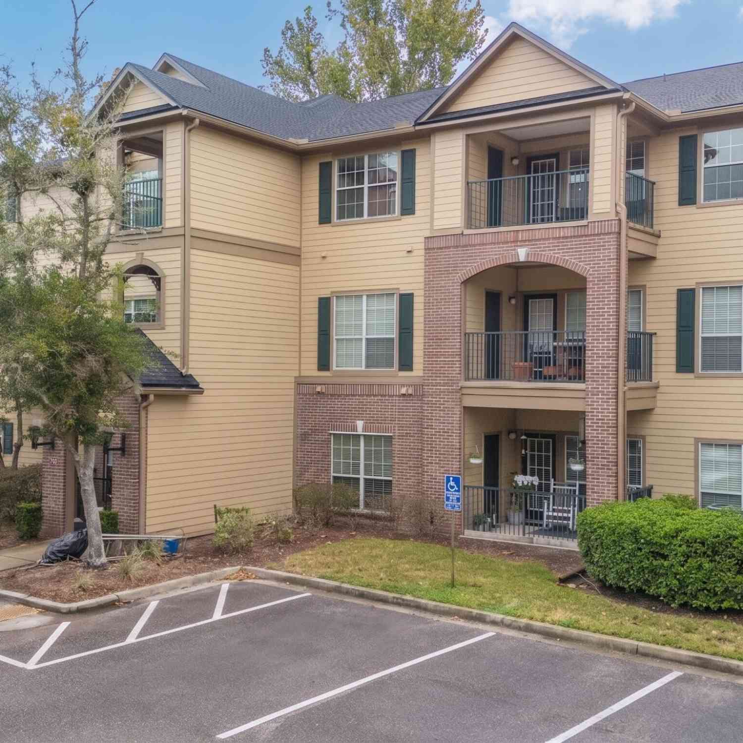 Condo For Sale - 7800 Point Meadows Drive #737<br/> Jacksonville, FL 32256