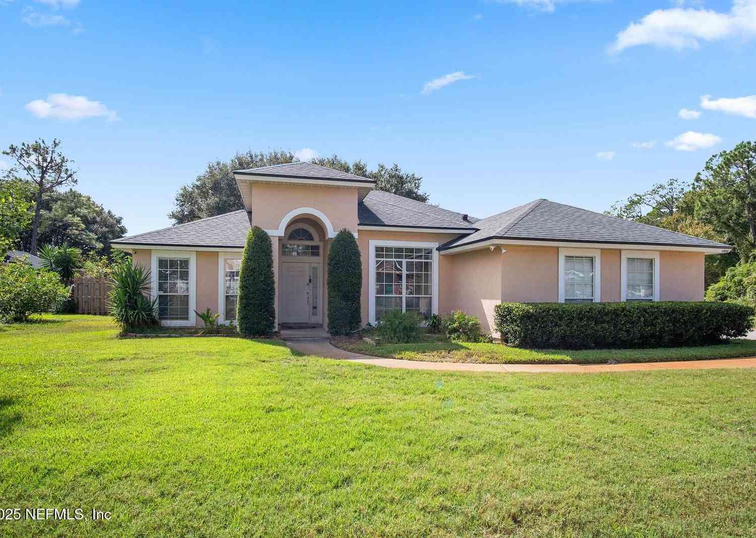 Homes For Rent - 8936 Deer Berry Court<br/> Jacksonville, FL 32256