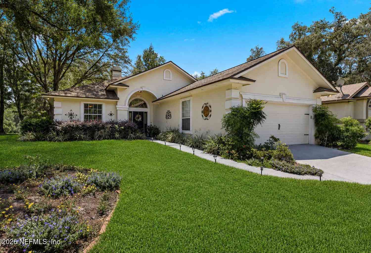 Homes For Sale - 1529 Stonebriar Road<br/> Green Cove Springs, FL 32043