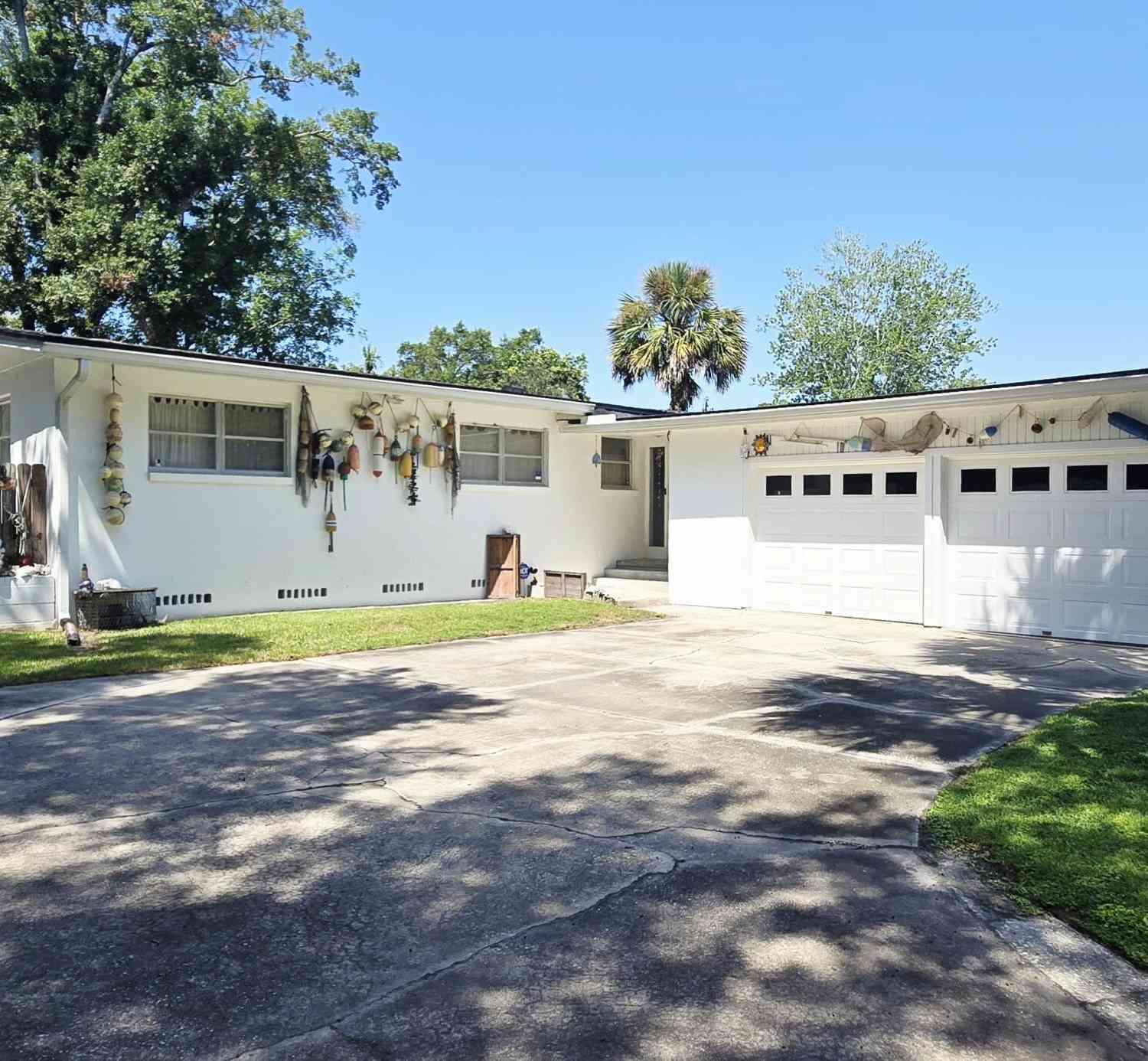 Homes For Sale - 7672 Old Kings Road<br/> Duval County, Jacksonville, FL 32217