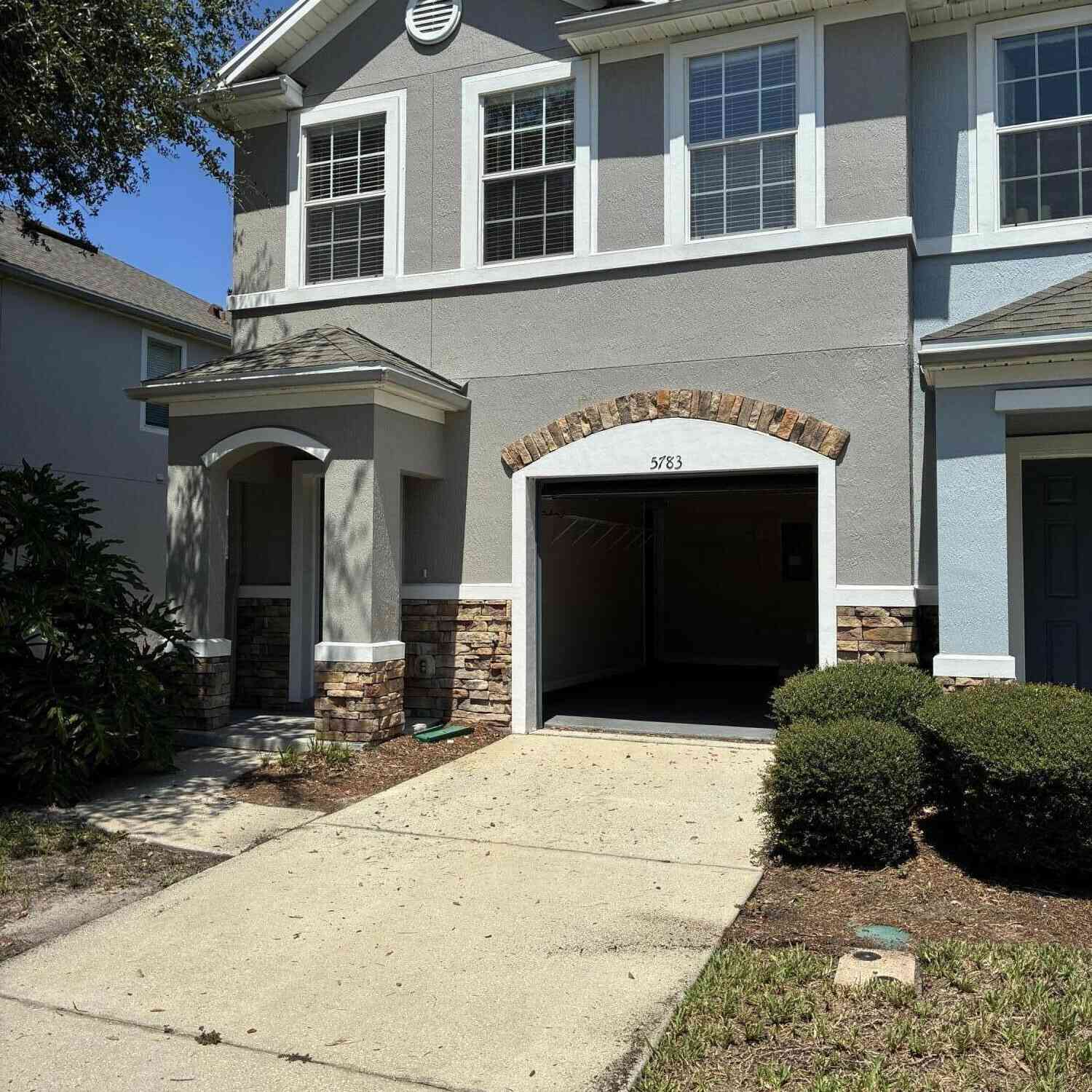 Townhouse For Sale - 5783 Parkstone Crossing Drive<br/> Jacksonville, FL 32258