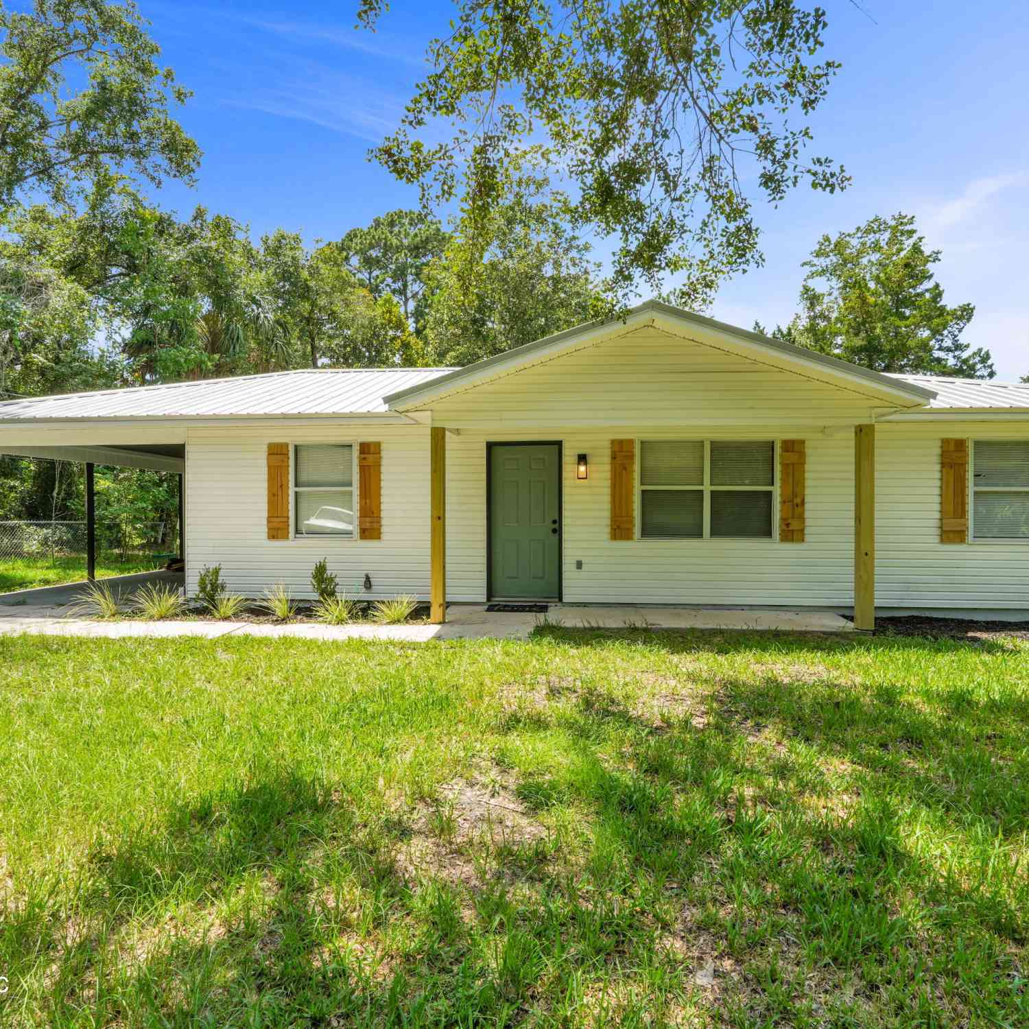 Homes For Sale - 20 N Vermont Avenue<br/> Green Cove Springs, FL 32043