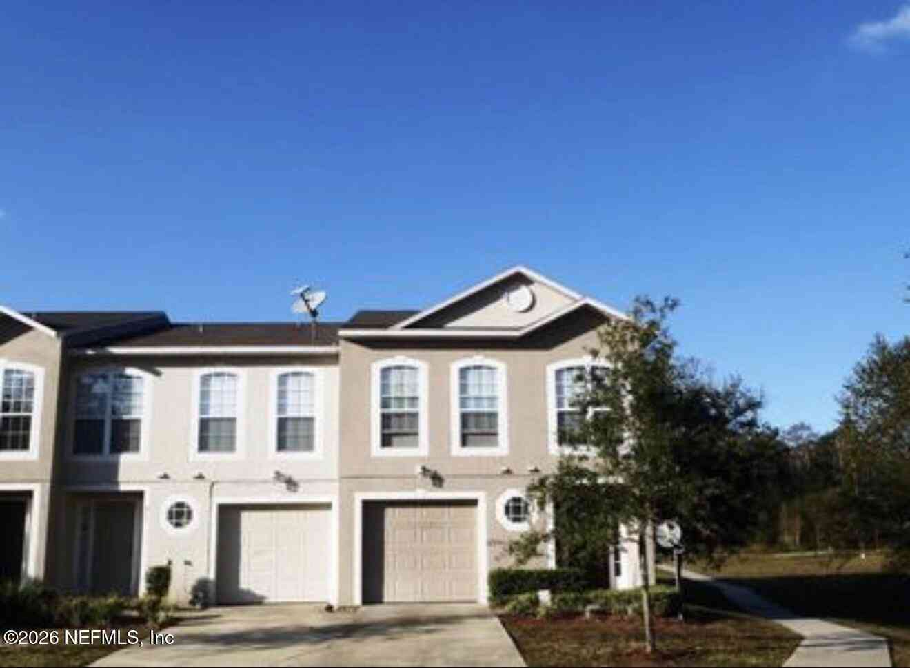 Townhouse For Rent - 813 Bent Baum Road<br/> Jacksonville, FL 32205