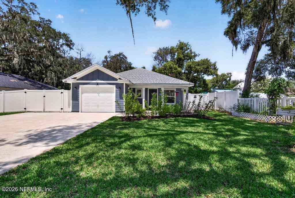 Homes For Sale - 806 Cove Street<br/> Green Cove Springs, FL 32043