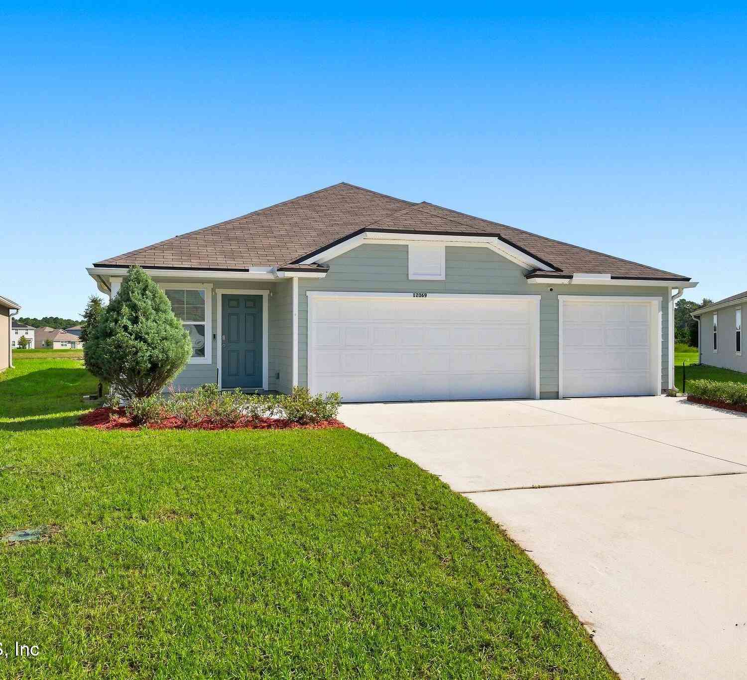 Homes For Sale - 12069 Green Thicket Lane<br/> Jacksonville, FL 32219