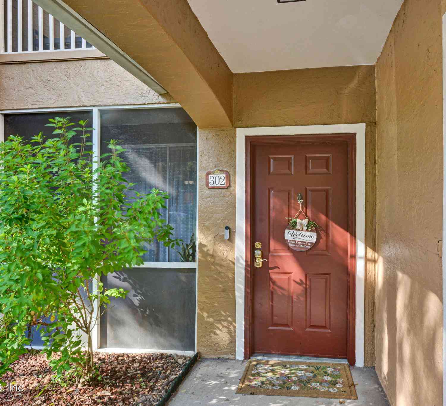 Condo For Rent - 10075 Gate Parkway #302<br/> Jacksonville, FL 32246
