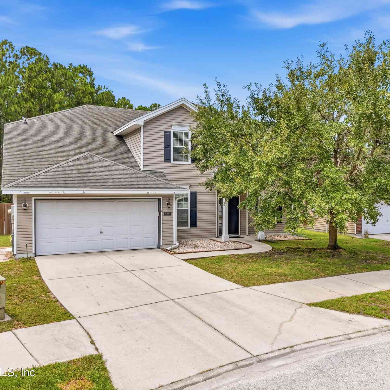 Homes For Sale - 12182 Georgia Oak Court<br/> Duval County, Jacksonville, FL 32218