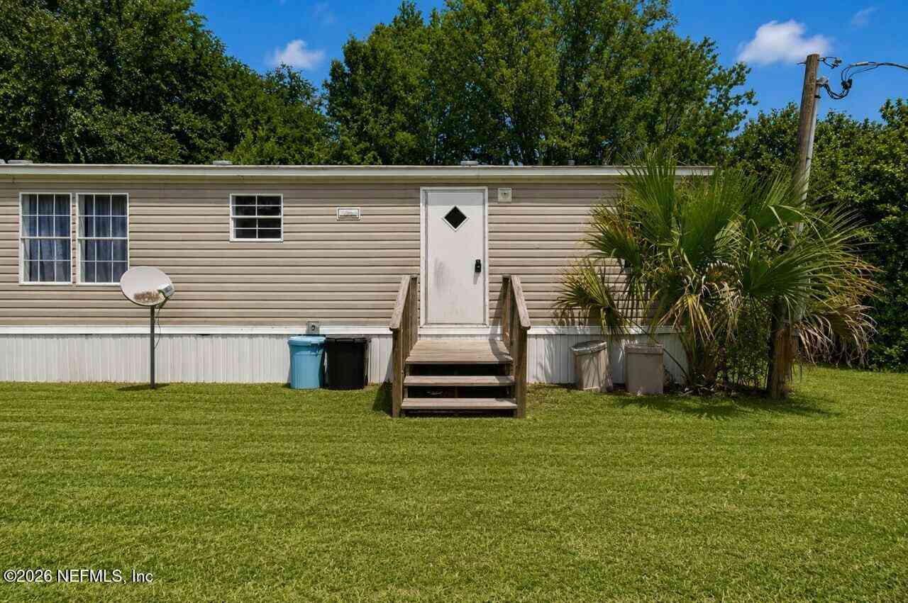 Mobile Home For Sale - 266 Ash Street<br/> Putnam County, Heathrow, FL 32640