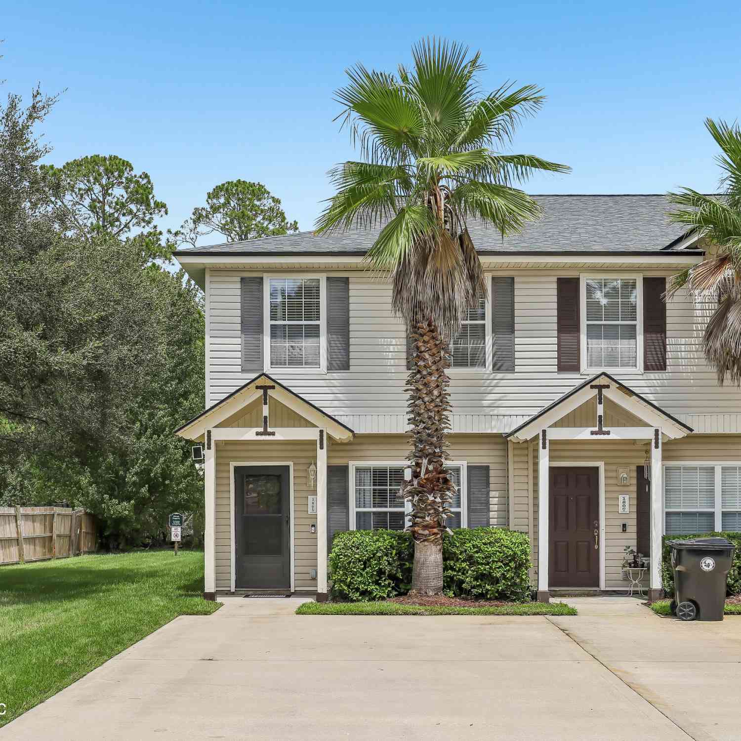 Townhouse For Sale - 1805 Lago Del Sur Drive<br/> Middleburg, FL 32068