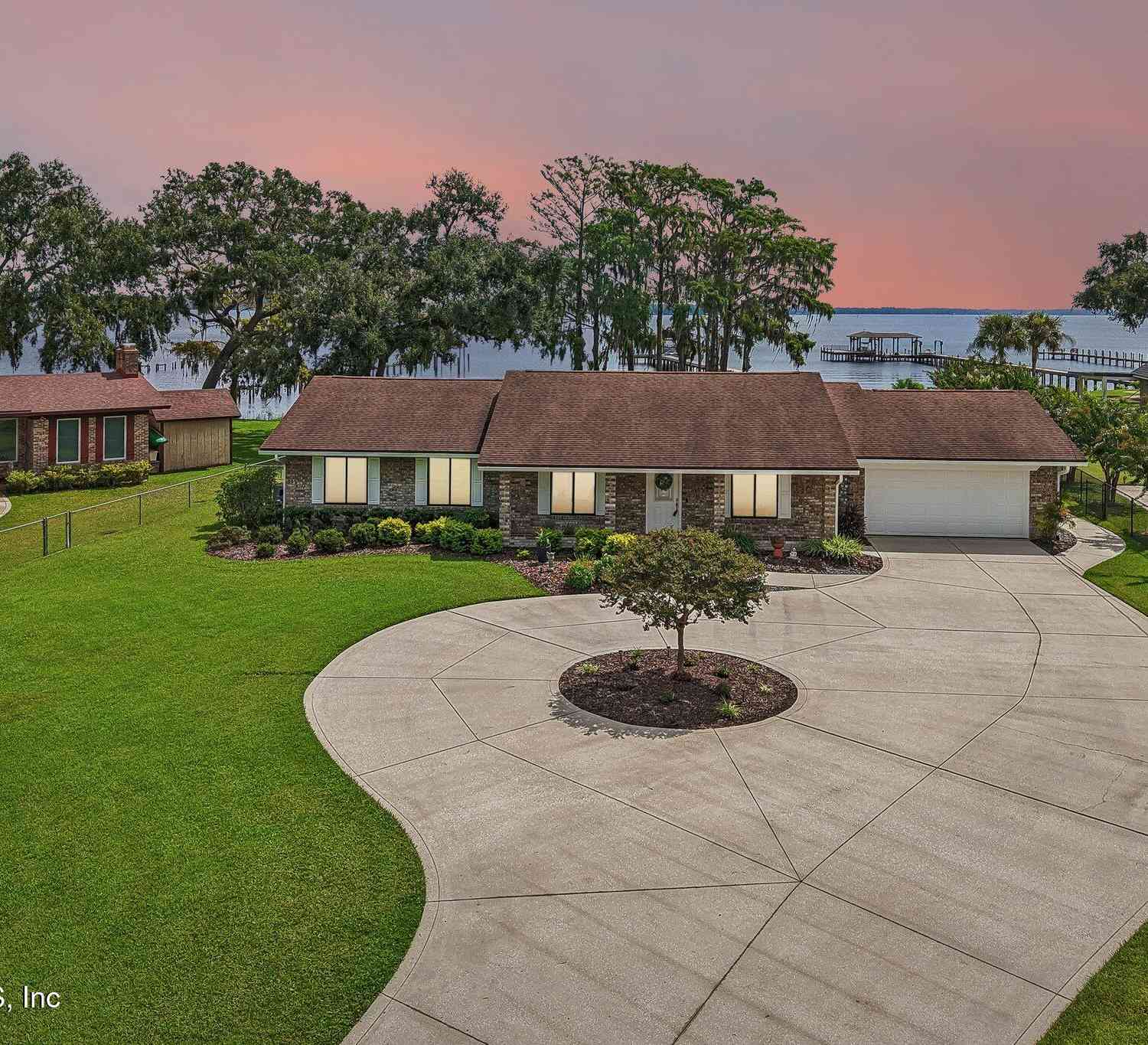 Homes For Sale - 3227 River Road<br/> Green Cove Springs, FL 32043