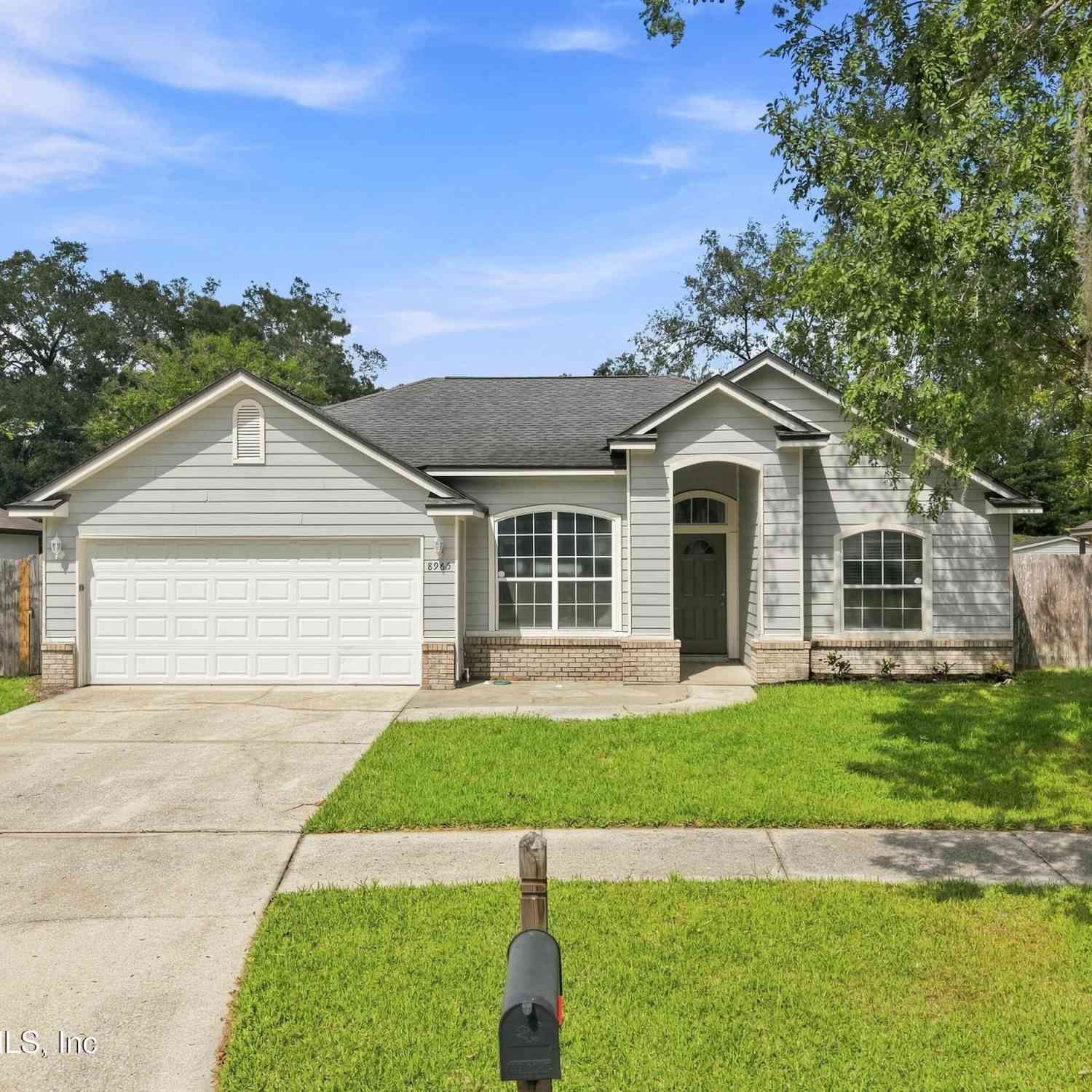 Homes For Sale - 8965 Bridgecreek Drive<br/> Duval County, Jacksonville, FL 32244