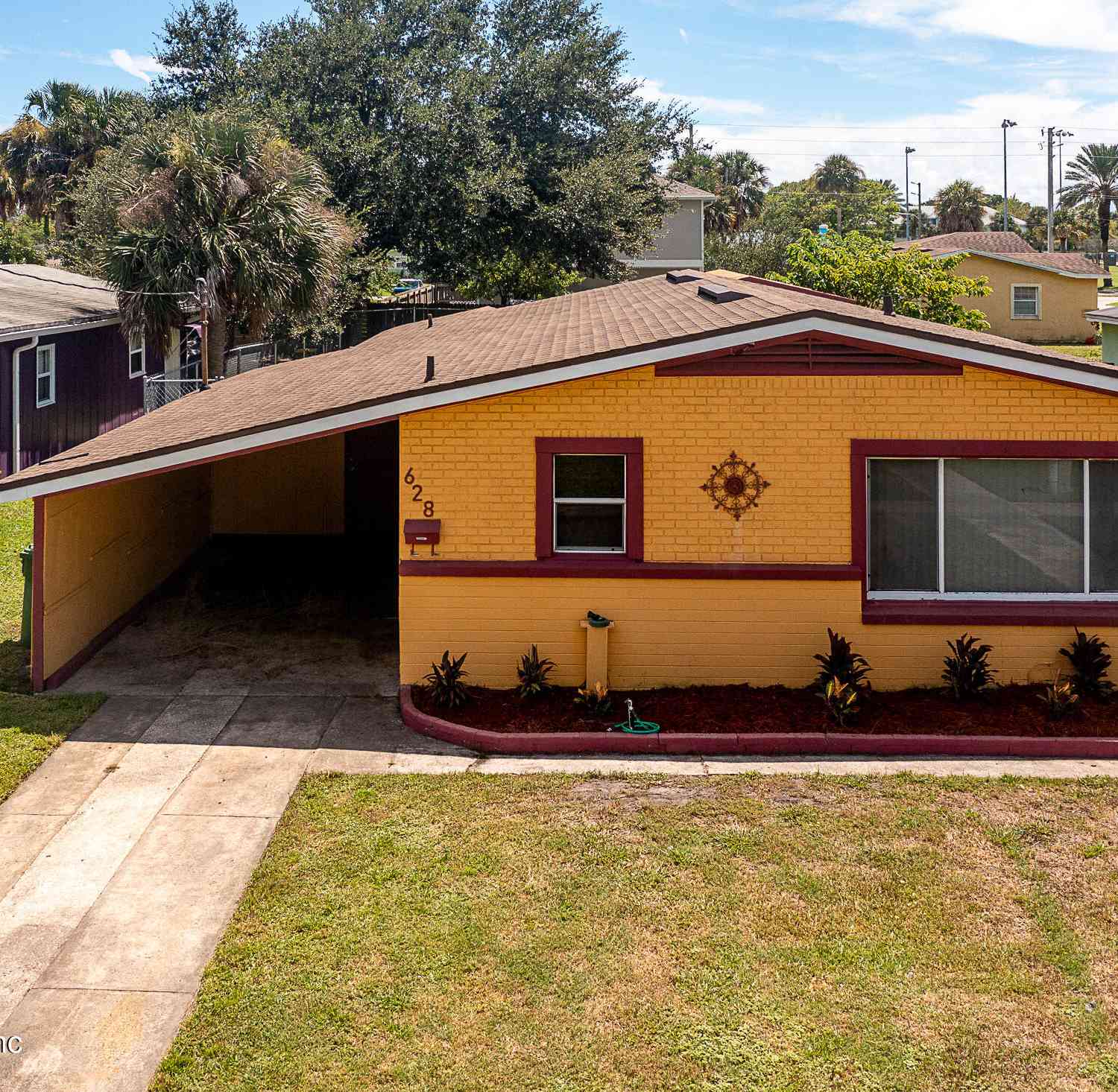 Homes For Sale - 628 3rd Avenue<br/> Duval County, Jacksonville Beach, FL 32250