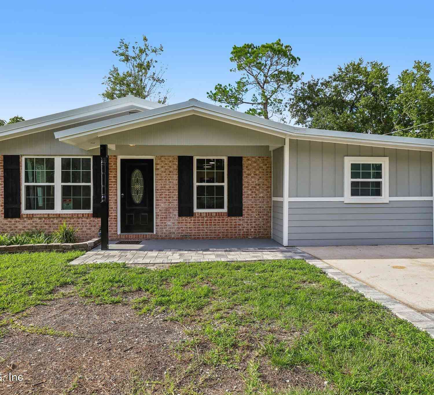 Homes For Sale - 1102 Walnut Street<br/> Clay County, Green Cove Springs, FL 32043