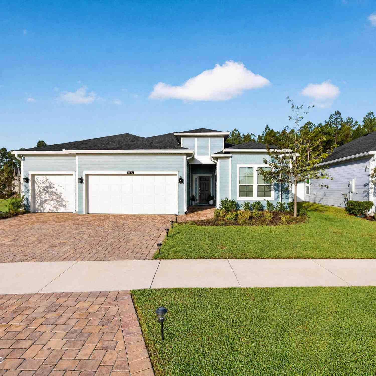 Homes For Sale - 1532 Lachlan Circle<br/> Duval County, Jacksonville, FL 32218