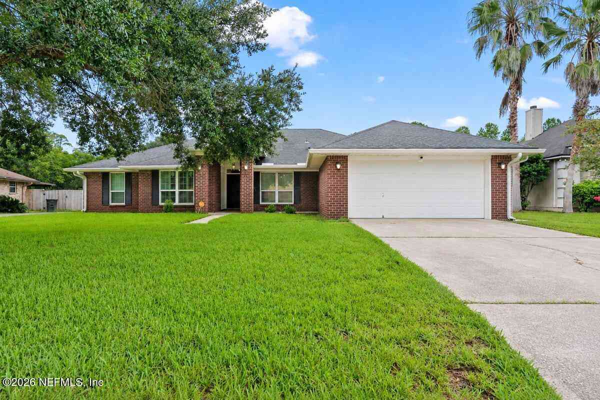 Homes For Sale - 5587 Bristol Bay Lane<br/> Jacksonville, FL 32244