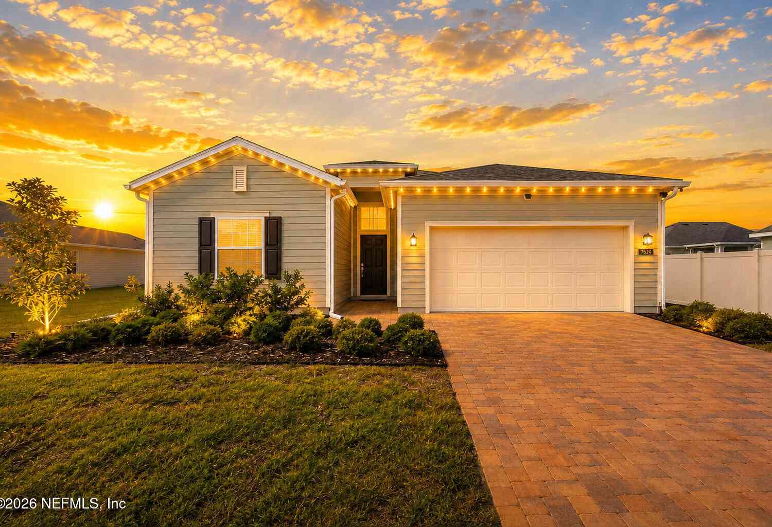 Homes For Sale - 7624 Catnip Lane<br/> Jacksonville, FL 32219