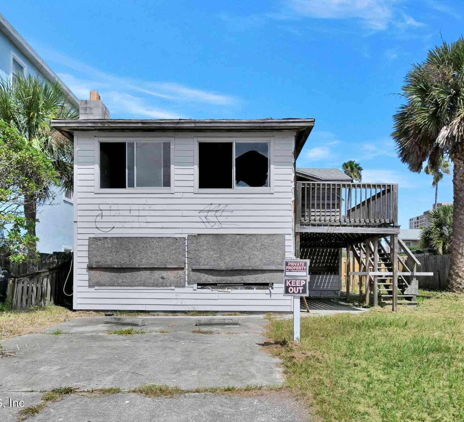 Homes For Sale - 127 16th Avenue<br/> Jacksonville Beach, FL 32250