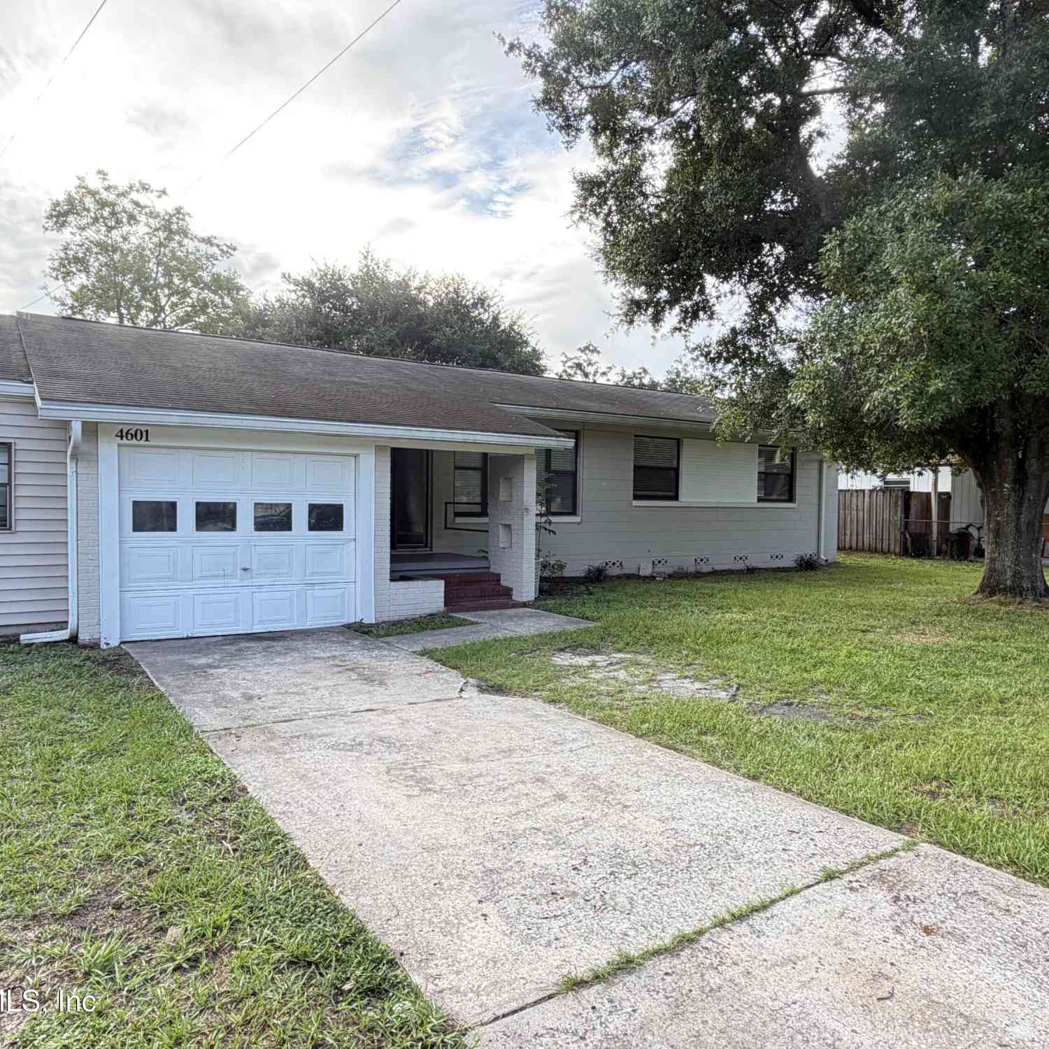 Homes For Sale - 4601 Anvers Boulevard<br/> Duval County, Jacksonville, FL 32210