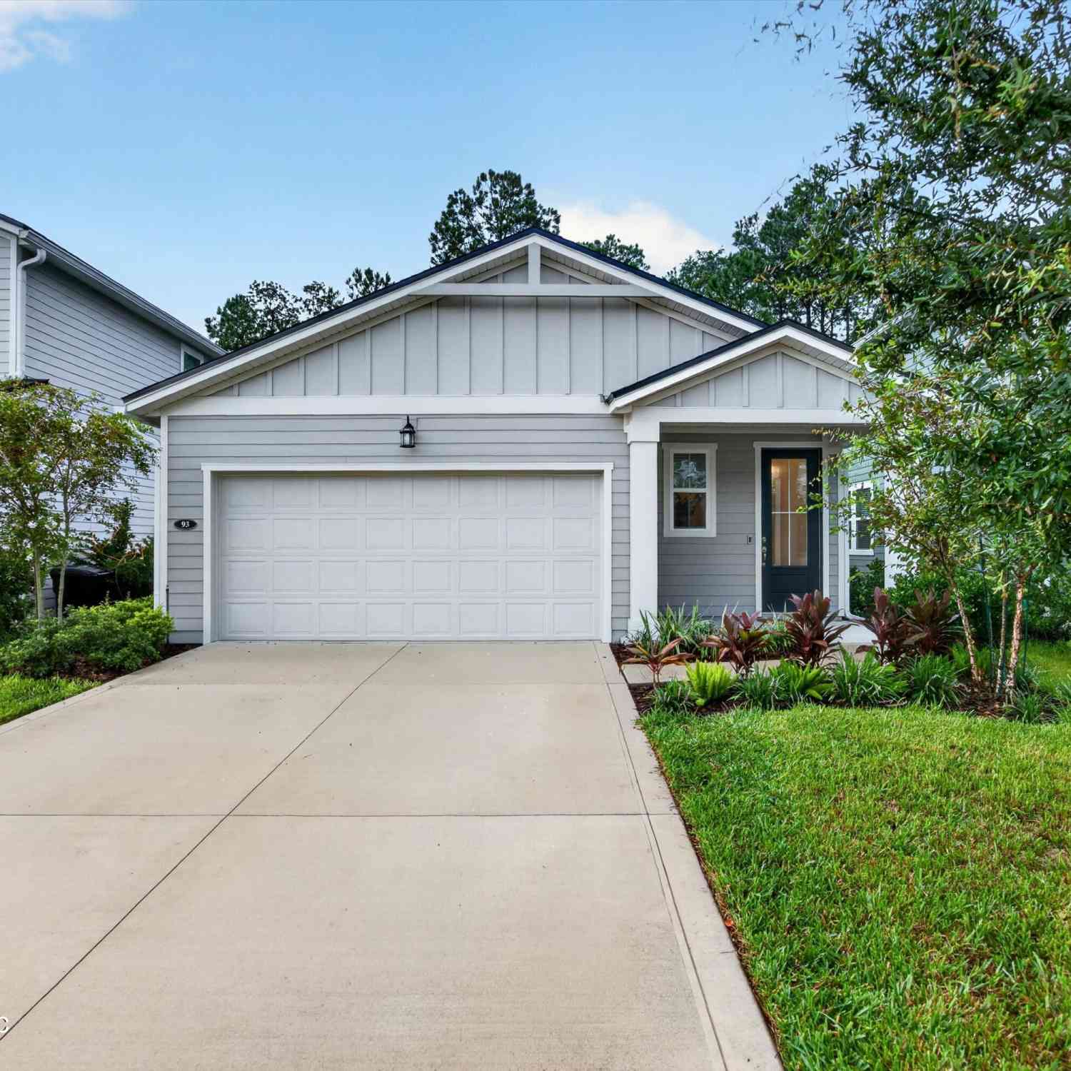 Homes For Sale - 93 Lochloosa Court<br/> St. Johns, FL 32259
