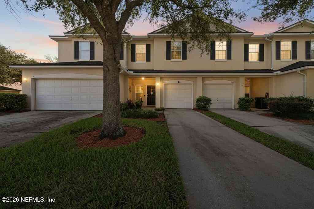 Townhouse For Sale - 8612 Ribbon Falls Lane<br/> Jacksonville, FL 32244