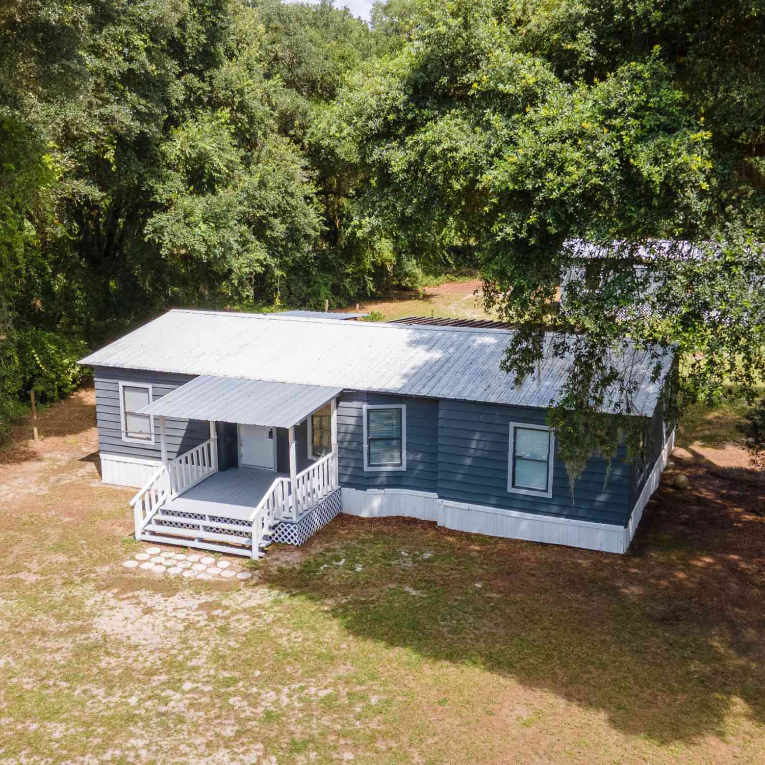 Mobile Home For Sale - 210 Walkup Street<br/> Interlachen, FL 32148