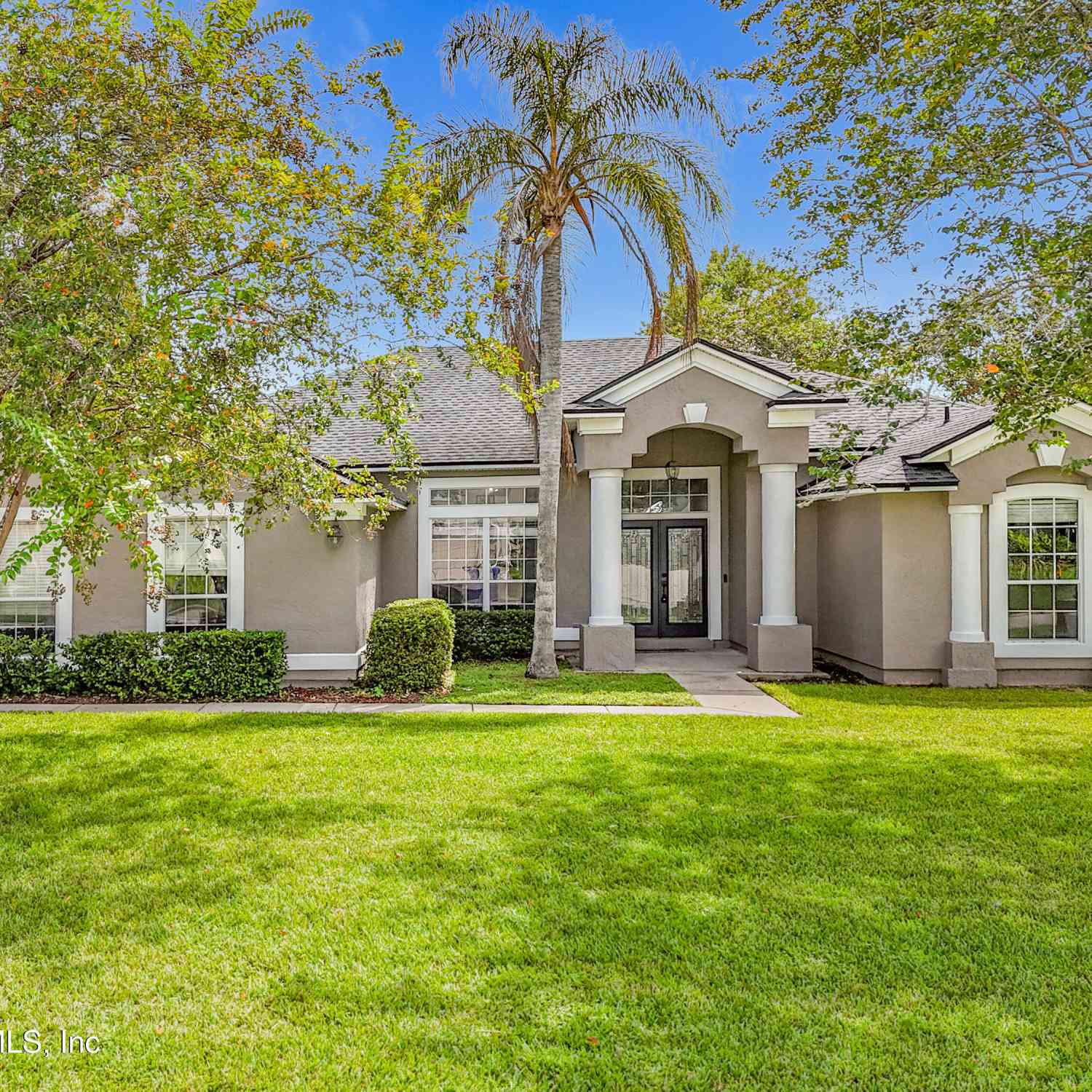 Homes For Sale - 420 Twin Oaks Lane<br/> St. Johns, FL 32259