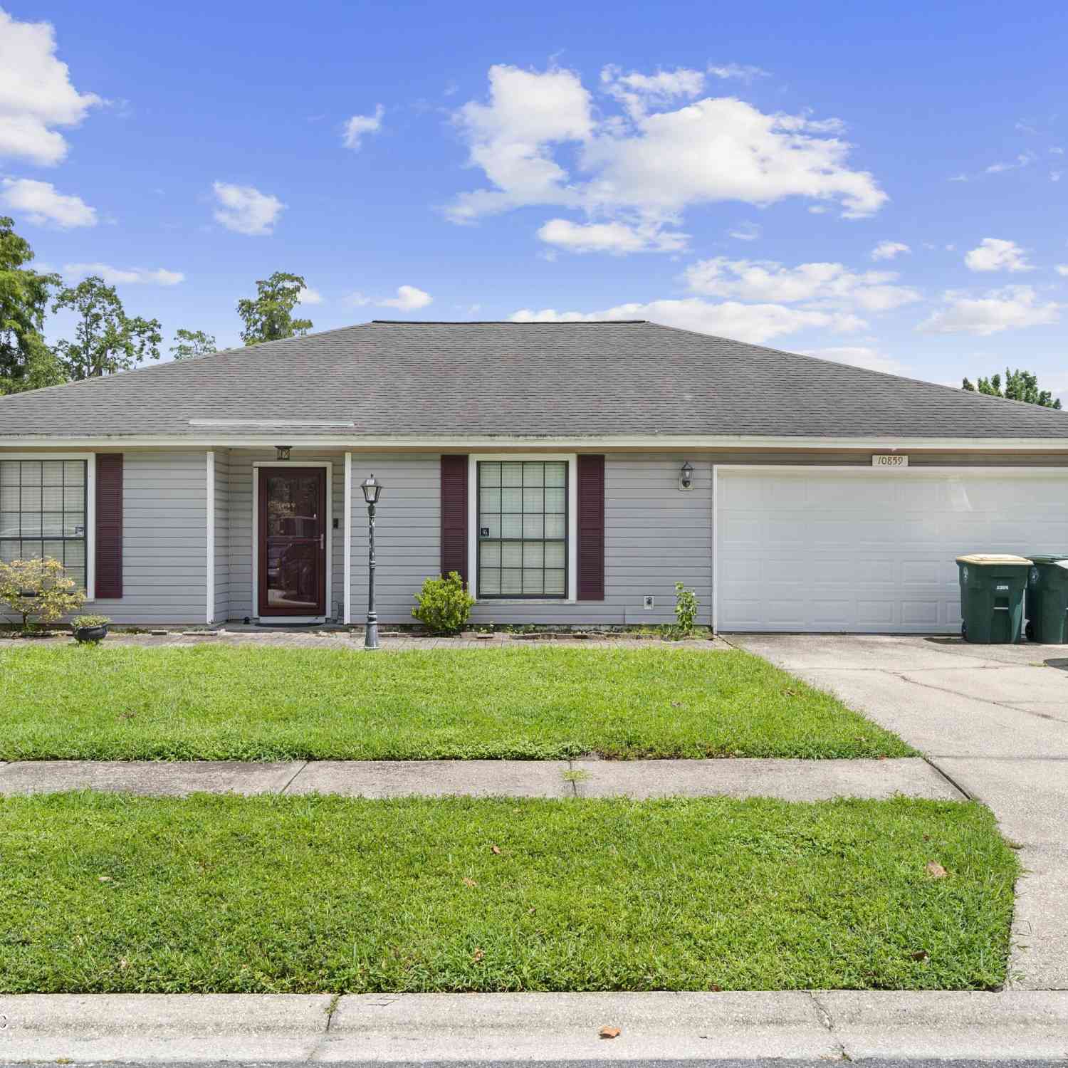 Homes For Sale - 10859 Saddle Horn Drive<br/> Jacksonville, FL 32257