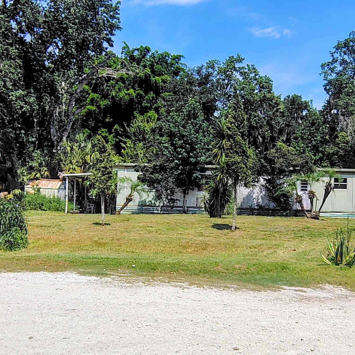 Homes For Sale - 117 Breezewood Circle<br/> Putnam County, San Mateo, FL 32187