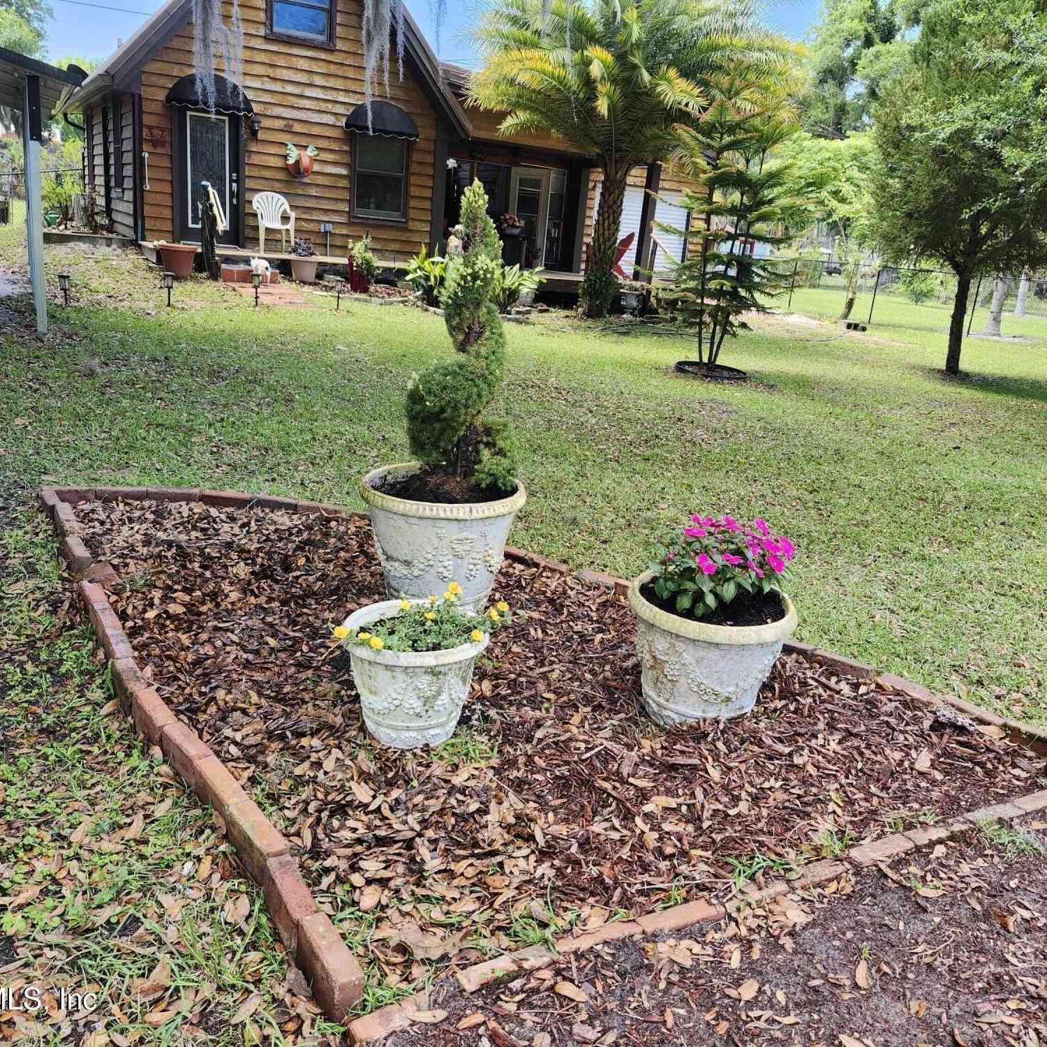 Homes For Sale - 115 Hayes Avenue<br/> Crescent City, FL 32112