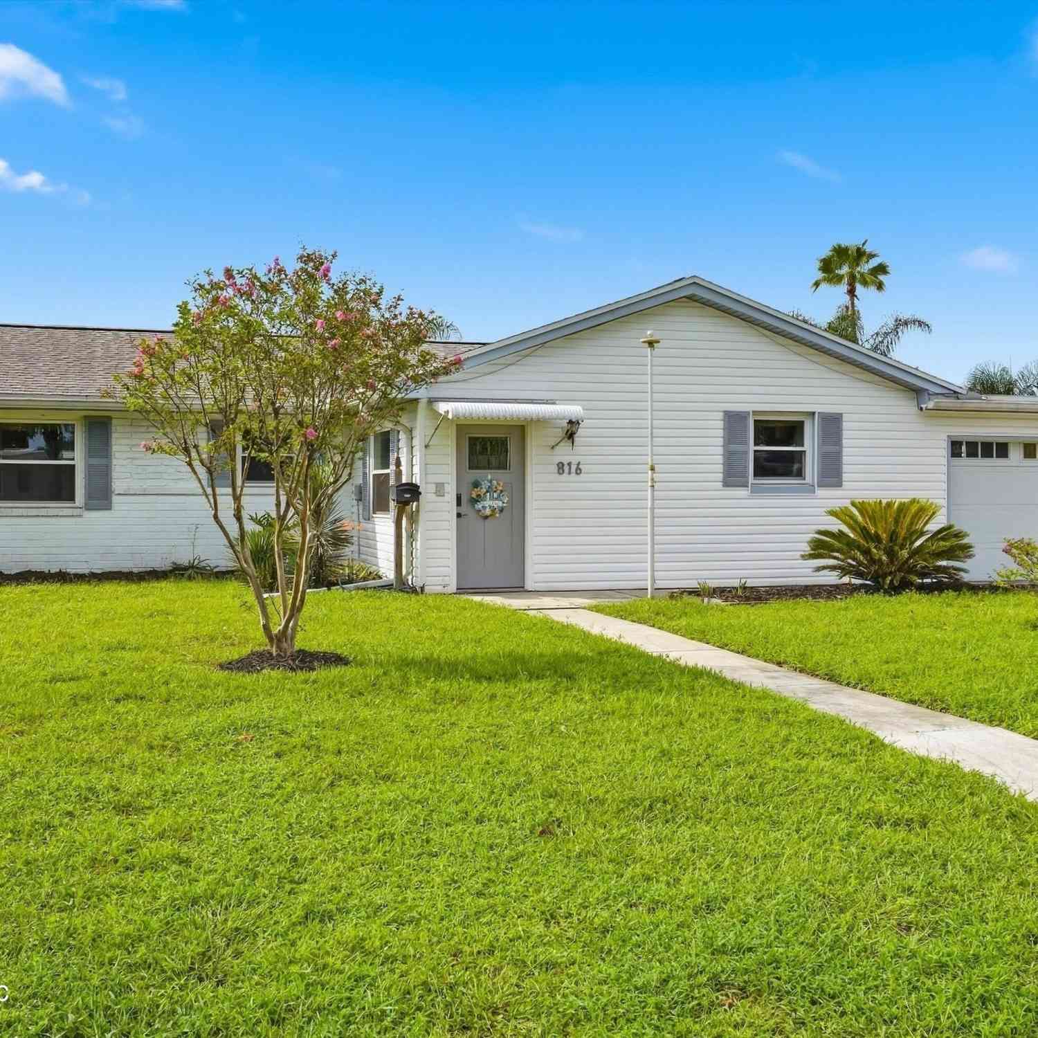 Homes For Sale - 816 16th Avenue<br/> Jacksonville Beach, FL 32250