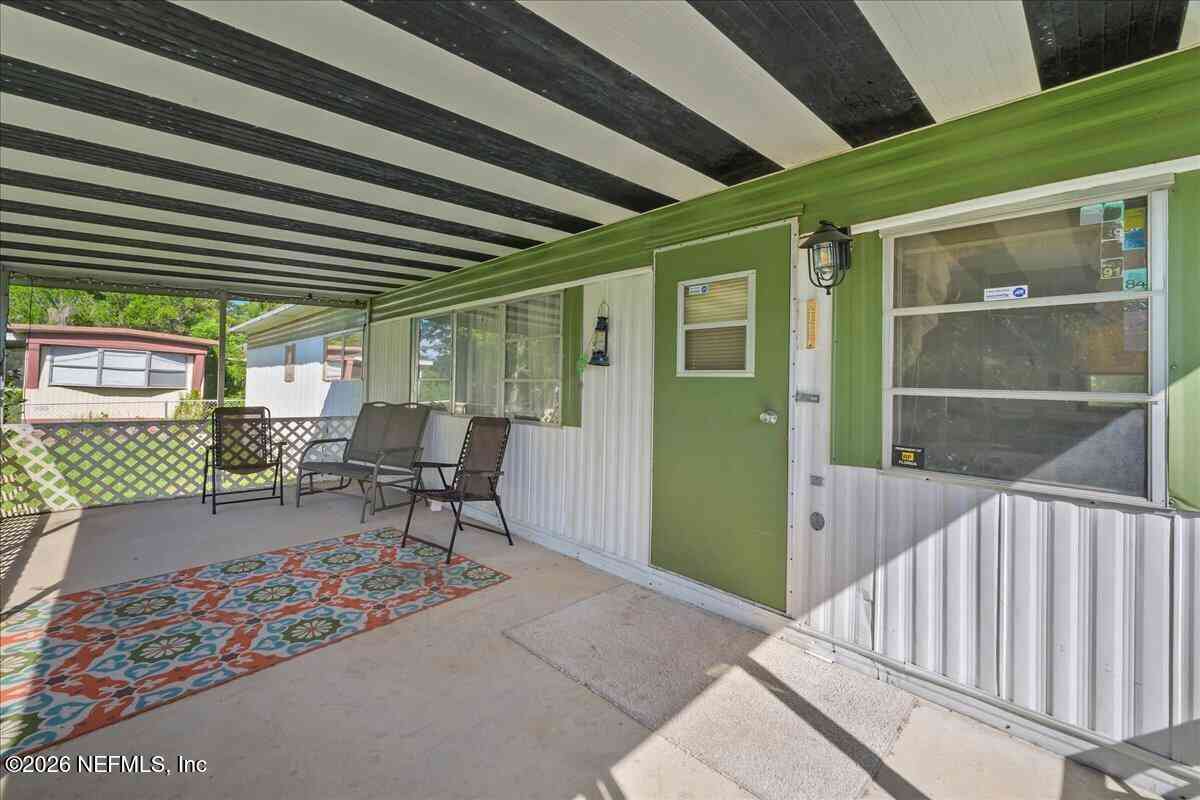 Mobile Home For Sale - 216 Ash Street<br/> Putnam County, Heathrow, FL 32640