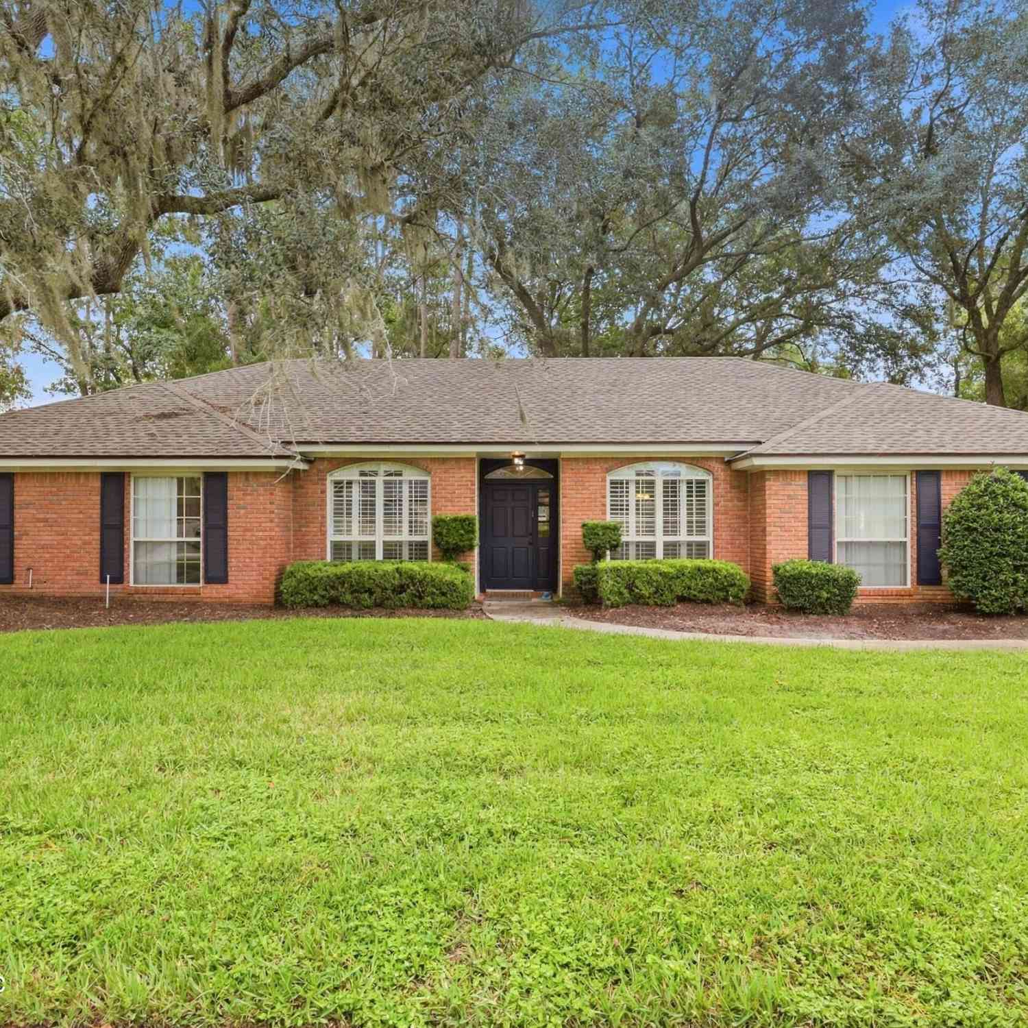 Homes For Sale - 1770 Providence Hollow Lane<br/> Jacksonville, FL 32223