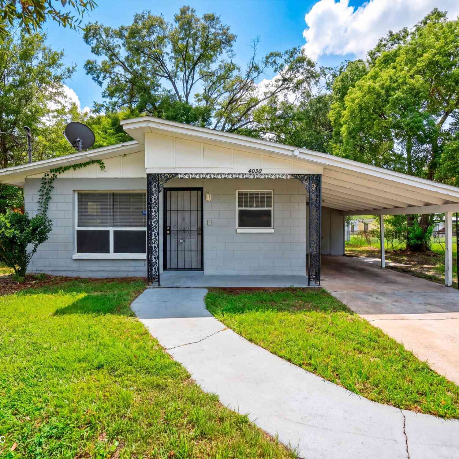 Homes For Rent - 4030 Leonard Circle<br/> Jacksonville, FL 32209