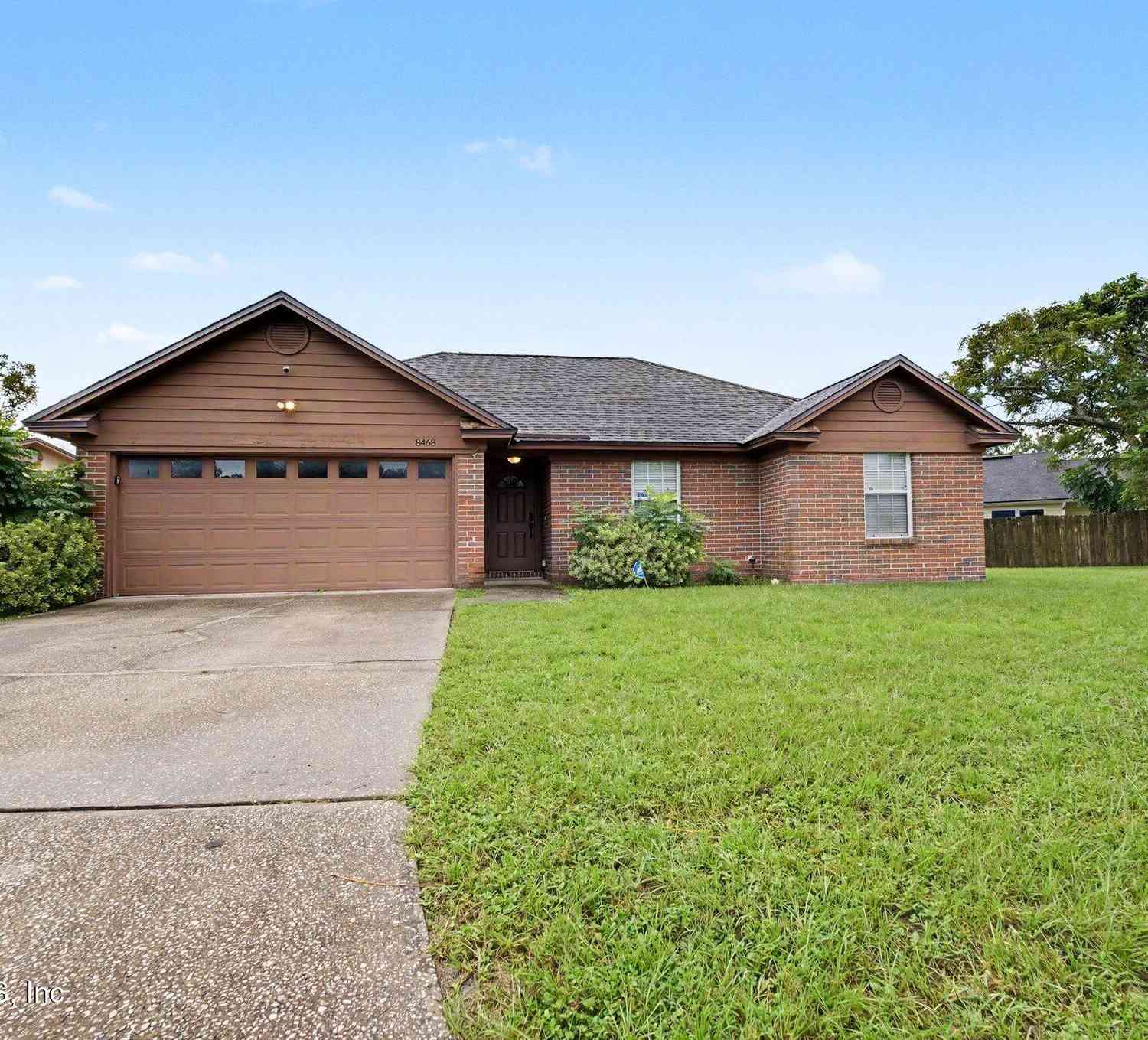 Homes For Sale - 8468 Pikes Peak Drive<br/> Duval County, Jacksonville, FL 32244