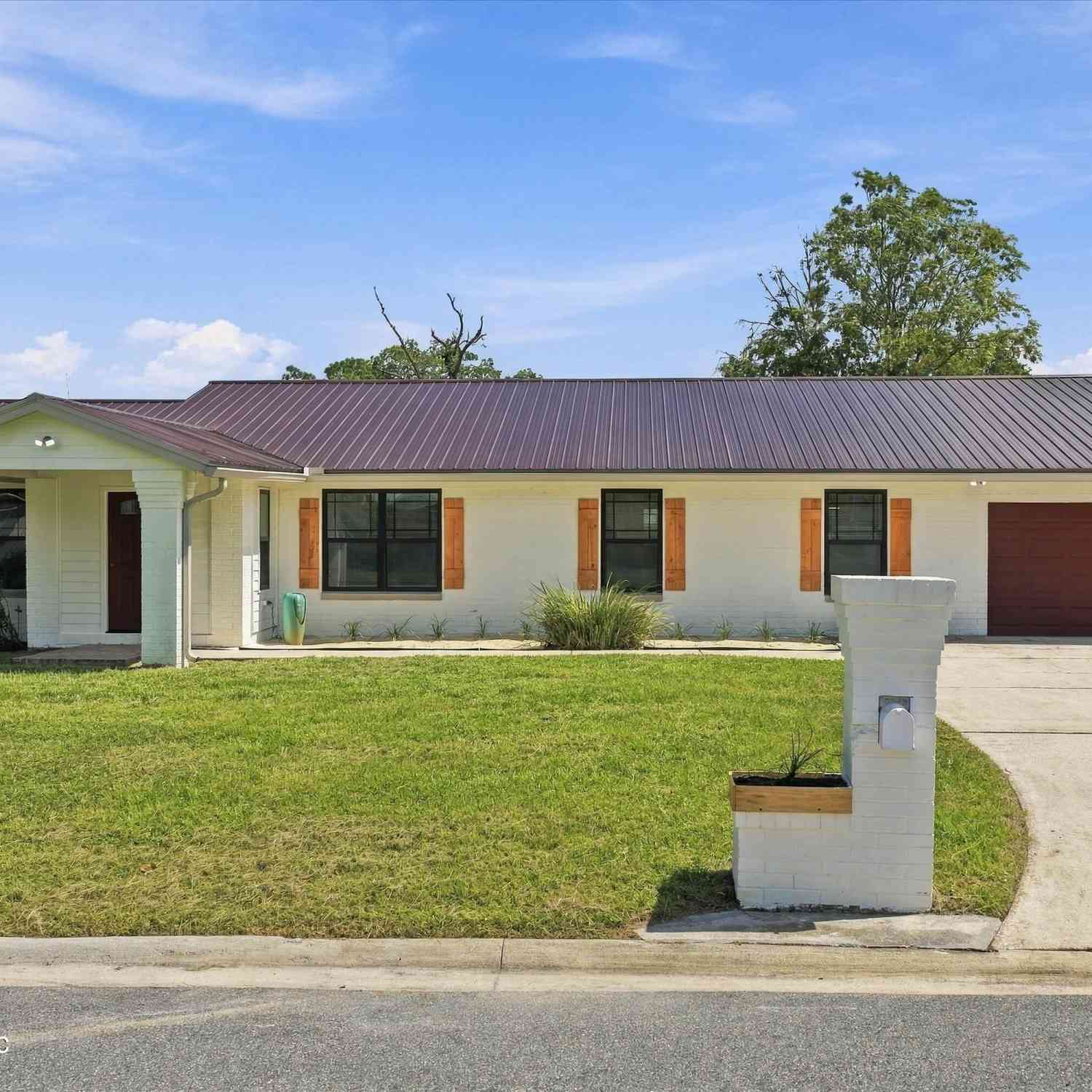 Homes For Sale - 5479 Harden Avenue<br/> Orange Park, FL 32065