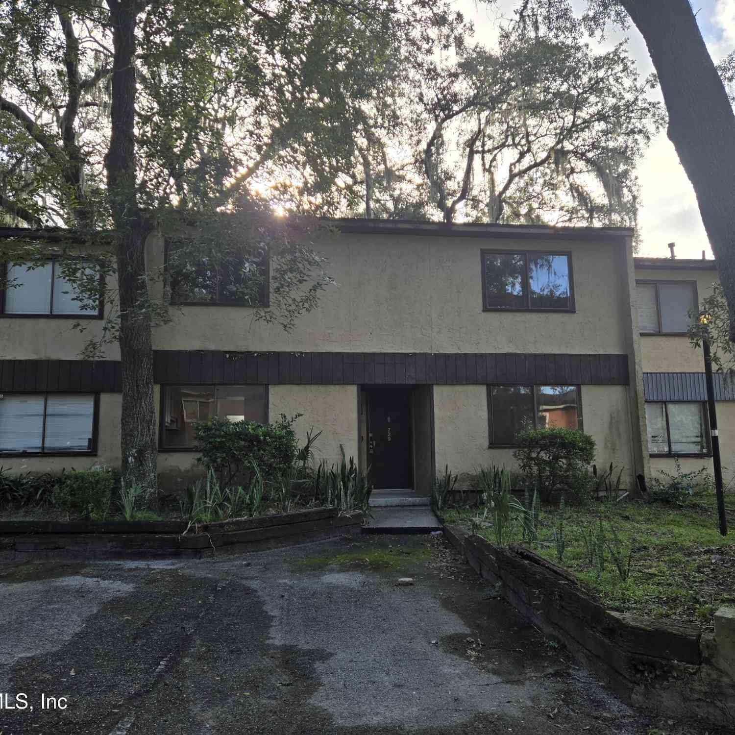 Condo For Sale - 729 Oaks Field Road #K3-2<br/> Jacksonville, FL 32211