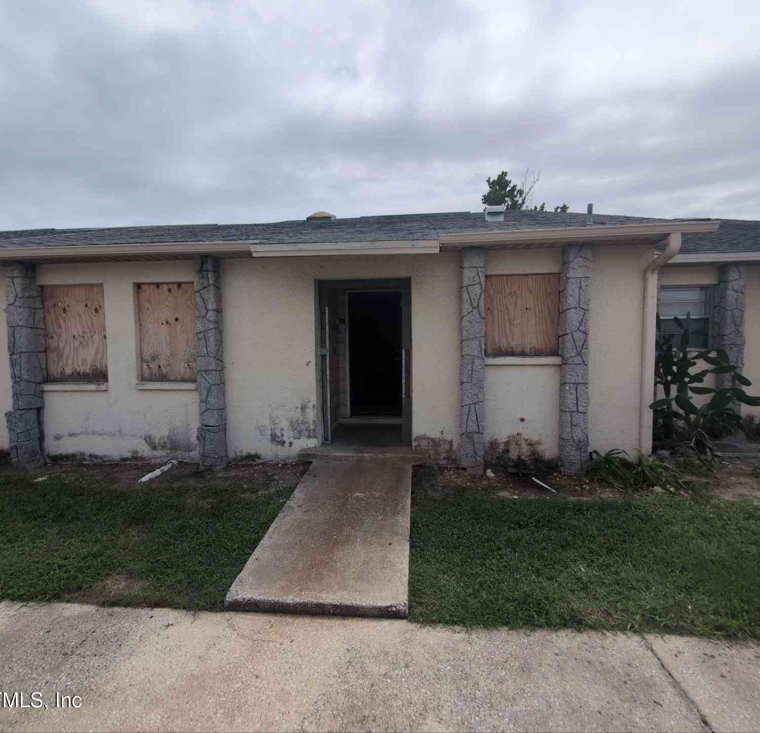 Townhouse For Sale - 1514 Clearlake Road #28<br/> Brevard County, Cocoa, FL 32922