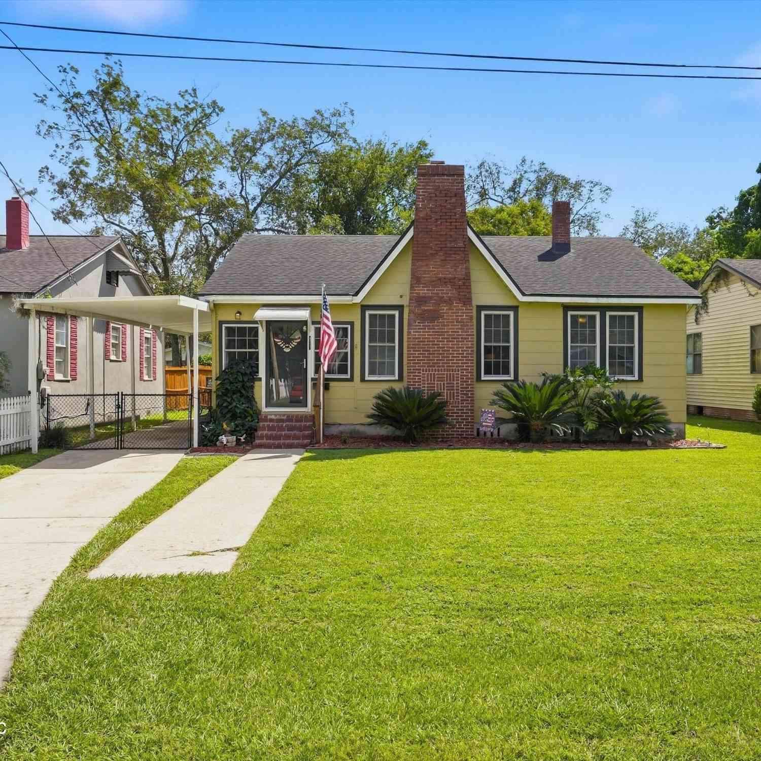 Homes For Sale - 5372 Colonial Avenue<br/> Jacksonville, FL 32210