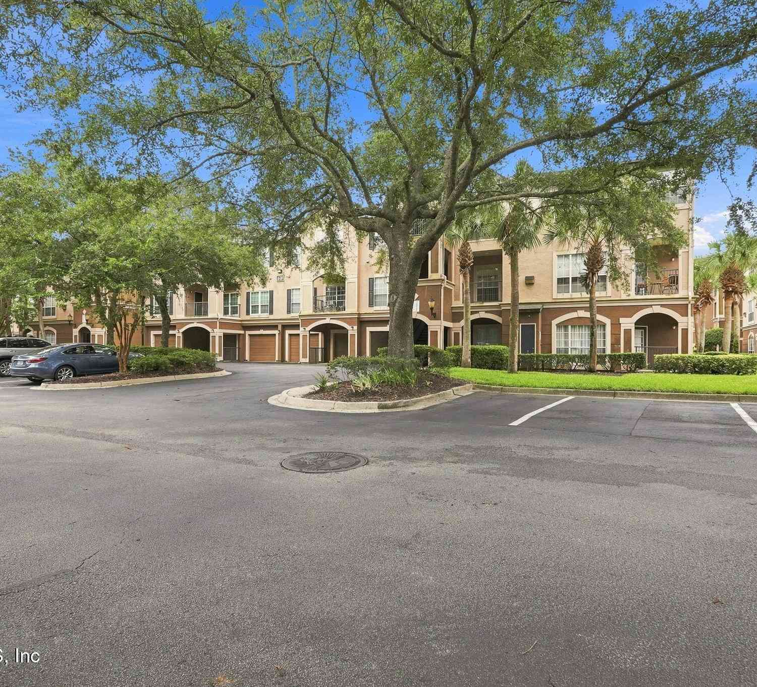 Condo For Sale - 10961 Burnt Mill Road #614<br/> Jacksonville, FL 32256