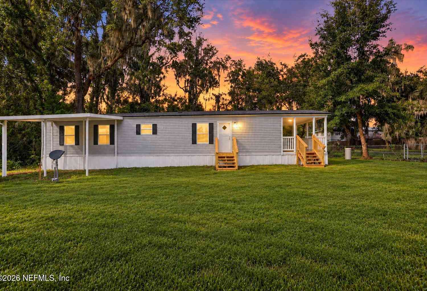 Mobile Home For Sale - 2626 Ladino Lane<br/> Jacksonville, FL 32210