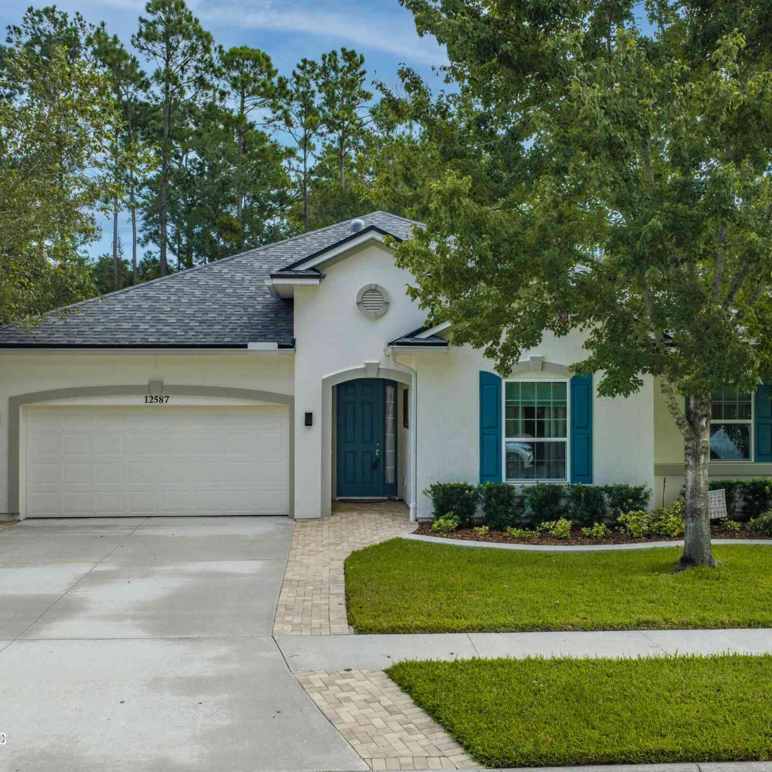 Homes For Sale - 12587 Julington Oaks Drive<br/> Jacksonville, FL 32223
