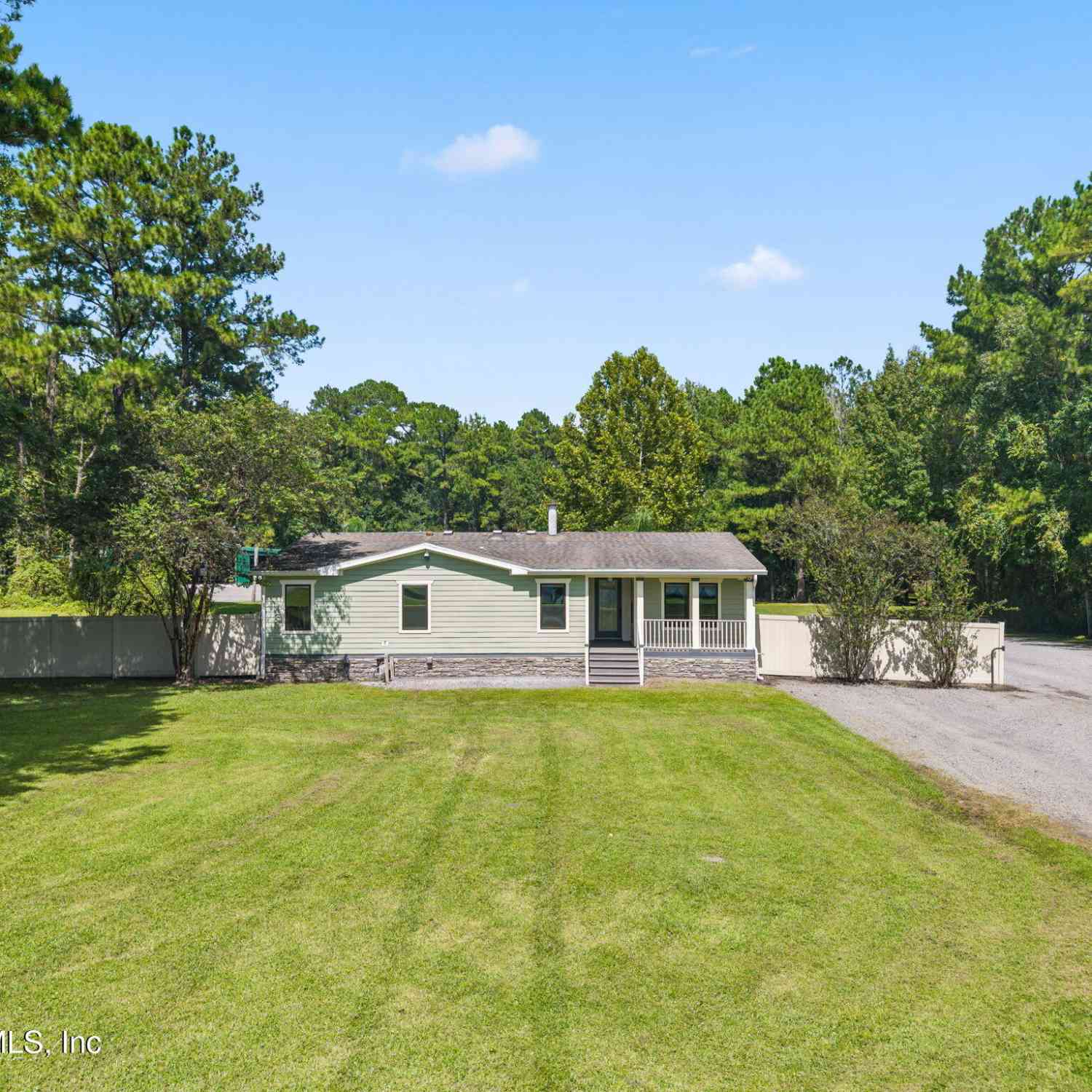Homes For Sale - 35487 Quail Road<br/> Callahan, FL 32011