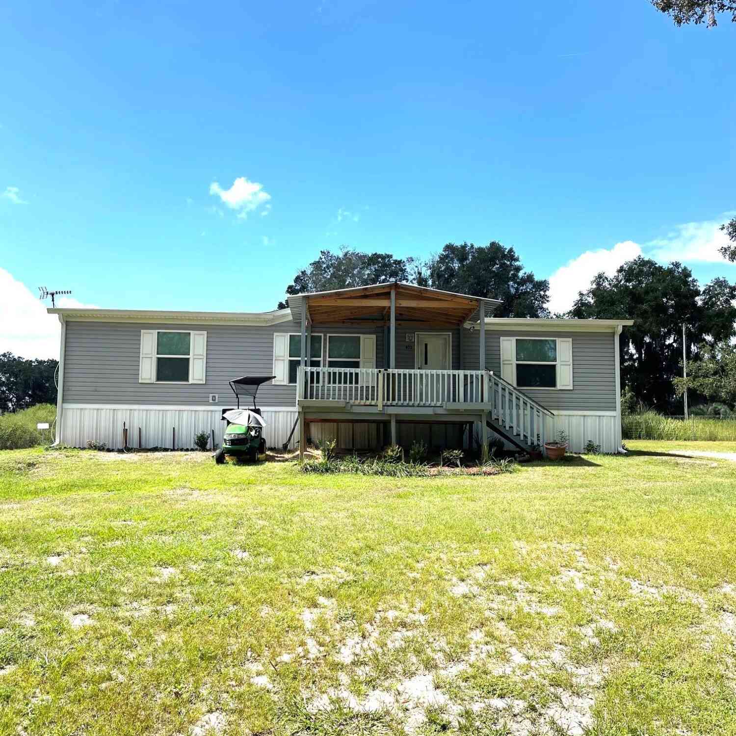 Mobile Home For Sale - 453 Old Hawthorne Road<br/> Putnam County, Heathrow, FL 32640